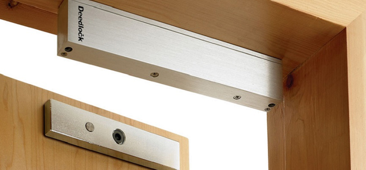 Magnetic lock installation Alpine